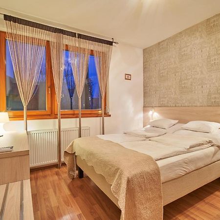 Oazis Apartmanok Морахалом Экстерьер фото